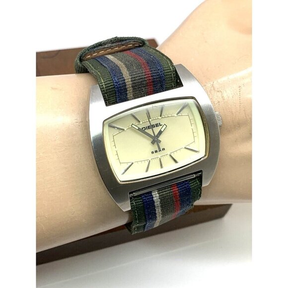 Diesel Men's Watch DZ2060 Quartz Silver Dial Analog Nylon Strap 44mm - Picture 10 of 13